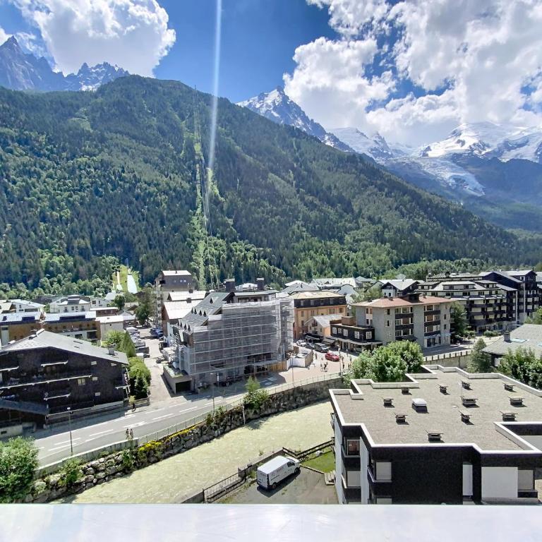 Two bedroom apartment, Hypercenter, terrace Mont Blanc, parking - Two-Bedroom Apartment - 74