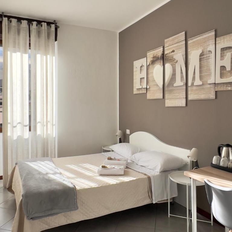 Guest House Brianza Room - Camera Matrimoniale Standard con Bagno in Comune - 17