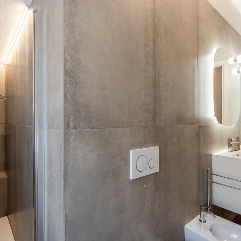 Casa Momo - Modern stay in the heart of Lucca - Apartamento - 11