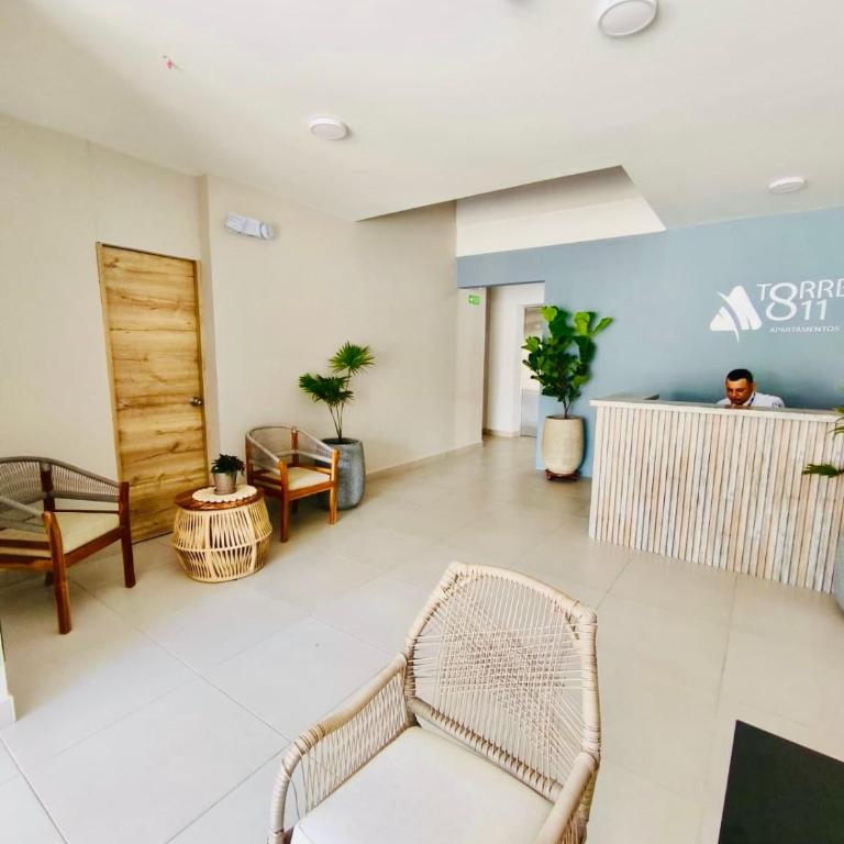 Ivory Tide, Sea View, Pool & Coastal Calm - Three-Bedroom Apartment with Sea View - 9