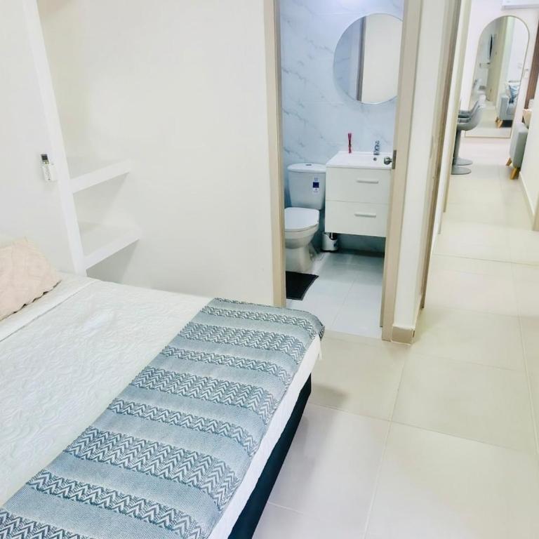 Ivory Tide, Sea View, Pool & Coastal Calm - Three-Bedroom Apartment with Sea View - 24
