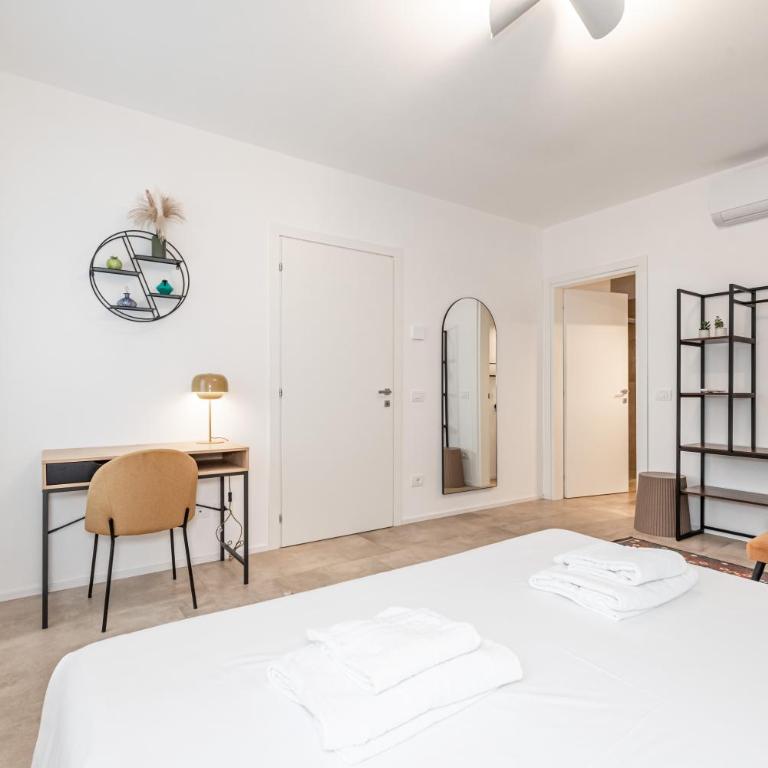 Elegant City-Center Apartment in Villa - Private Parking - Apartamento de 1 dormitorio - 3