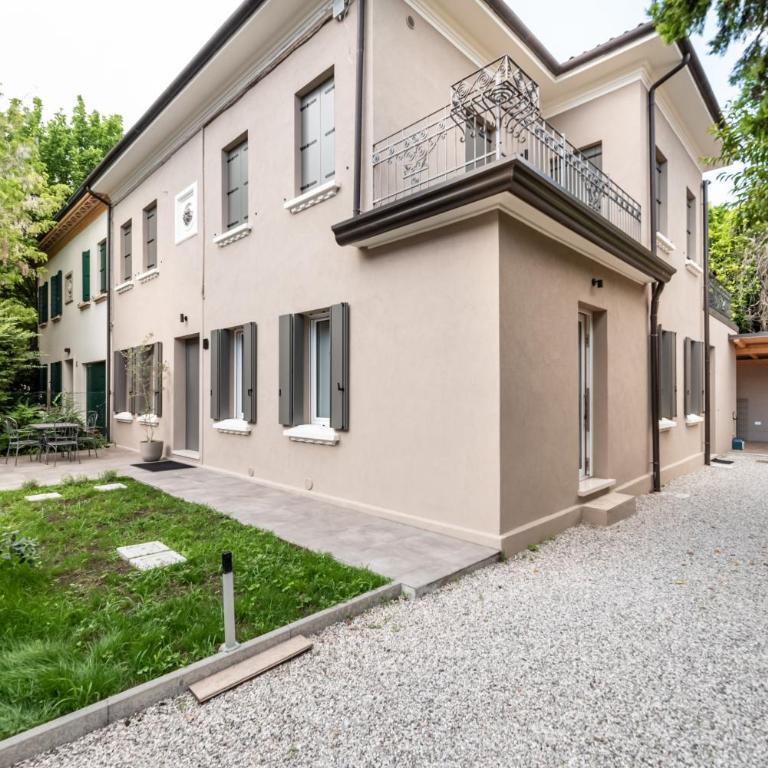 Elegant City-Center Apartment in Villa - Private Parking - Apartamento de 1 dormitorio - 10