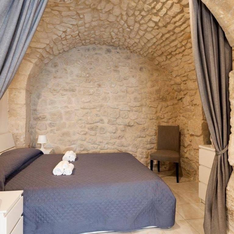 Casa Nerina in centro Scicli - Two-Bedroom Deluxe Apartment - 1