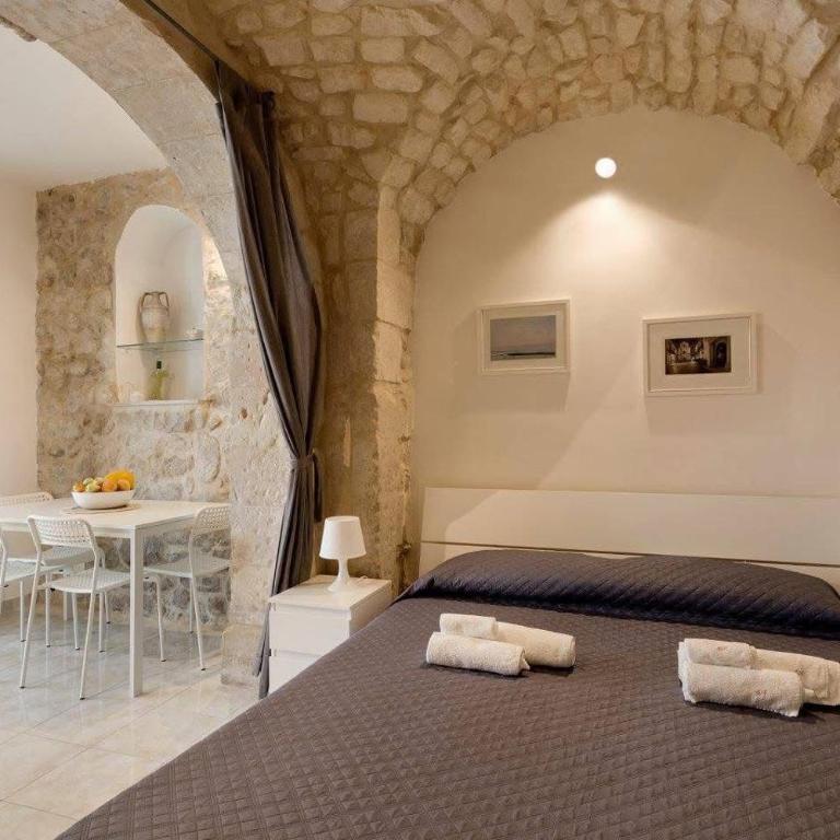 Casa Nerina in centro Scicli - Two-Bedroom Deluxe Apartment - 7