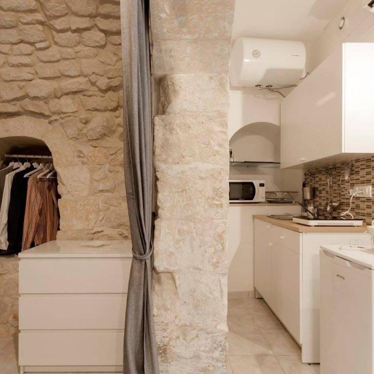 Casa Nerina in centro Scicli - Two-Bedroom Deluxe Apartment - 5