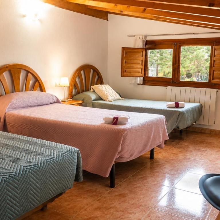 Pensión San Cristóbal by Bossh! Hotels - Habitación Triple Básica con baño compartido - 1