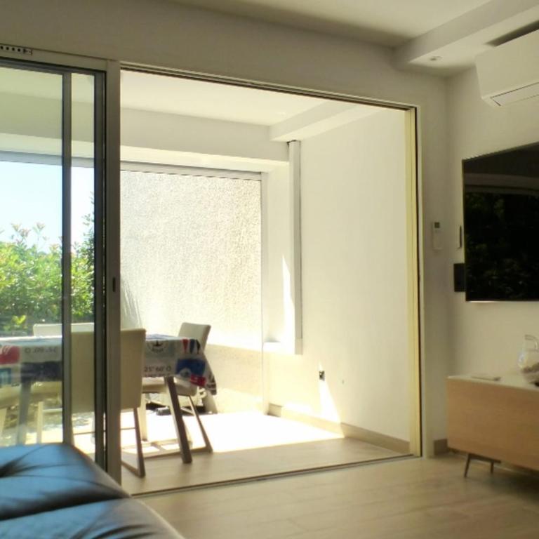 Apartment with garden 200 m from the beach - Apartment - 3