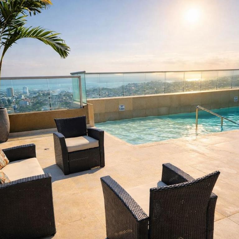 Golden Breeze, Seaview, Old town & Pool - Three-Bedroom Apartment with Sea View - 16