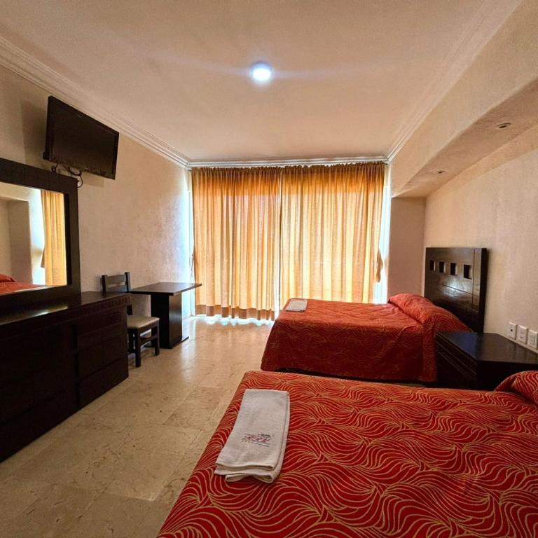 Hotel RRU Diamante - Habitación Doble - 2 camas dobles - 4
