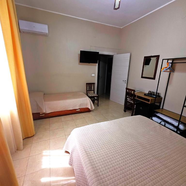 Bed & Breakfast Delle Palme - Classic Quadruple Room - 4