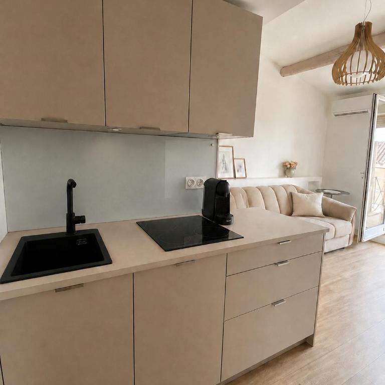 Parenthèse Uzétienne - Studio climatisé tout confort avec terrasse - Appartement 1 Chambre - 6