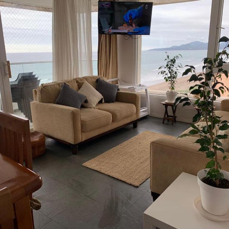 Vista Primera línea La Serena frente a la playa - Three-Bedroom Apartment - 10