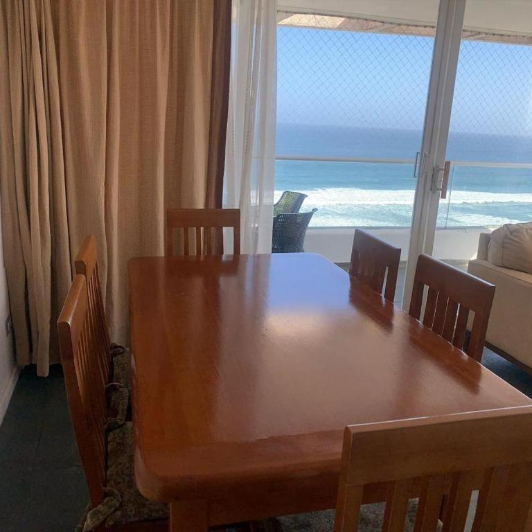 Vista Primera línea La Serena frente a la playa - Three-Bedroom Apartment - 19