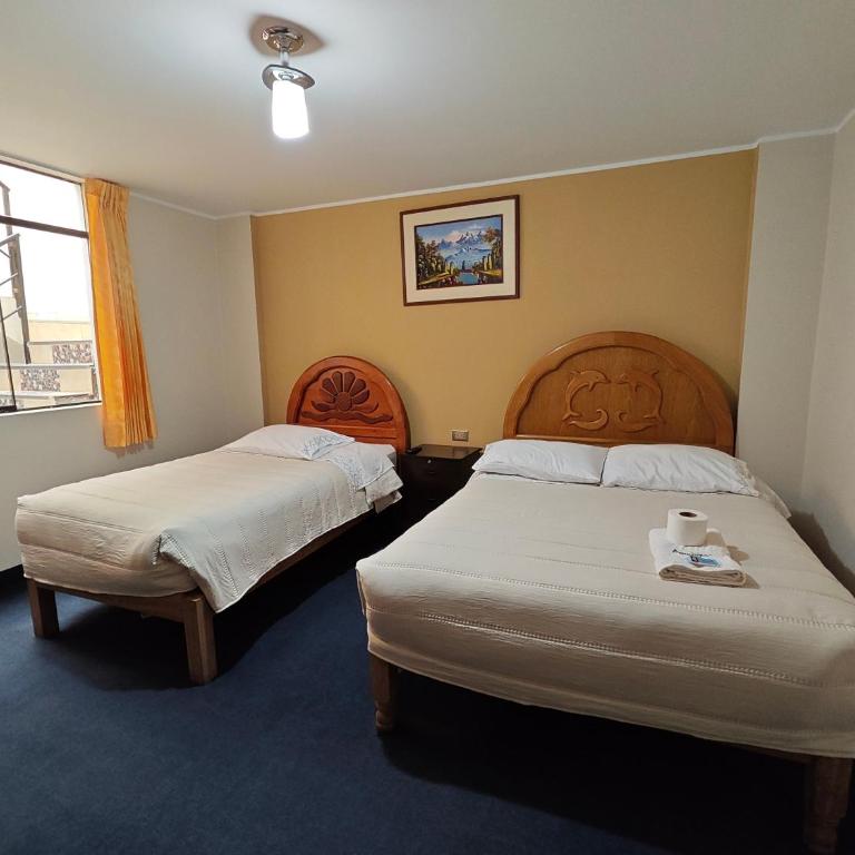 Hostal Amazonas - Family Room - 1