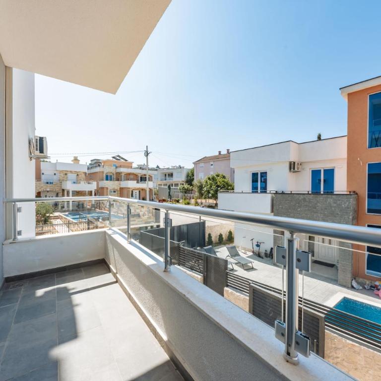 Malik Bay RESIDENTS - Apartman s 2 Spavaće Sobe sa Balkonom i Terasom - 7