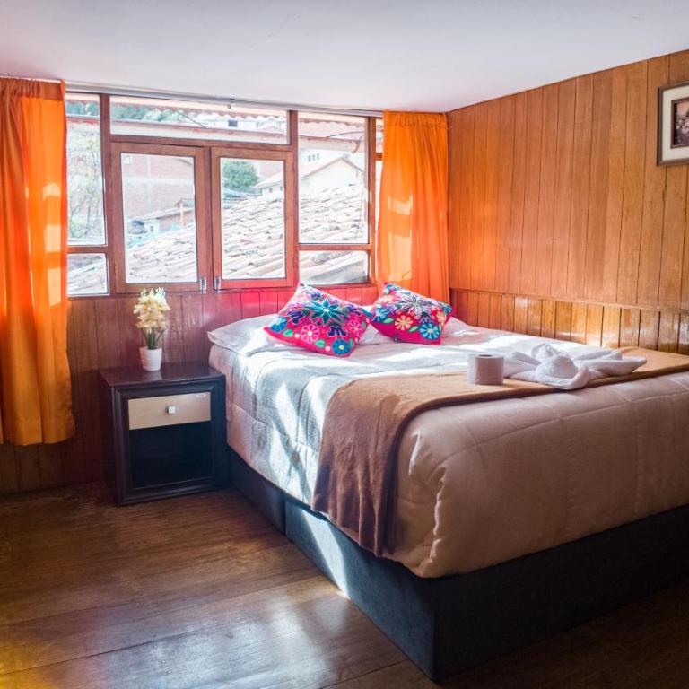 MALLQUICHA Accomodation and tours - Double Room with Private Bathroom - 11