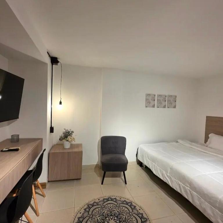 Yarumo Chill Room in El Poblado, Medellin wc AC - One-Bedroom Apartment - 4