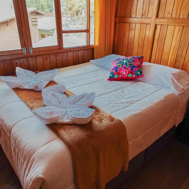 MALLQUICHA Accomodation and tours - Double Room with Mountain View - 11