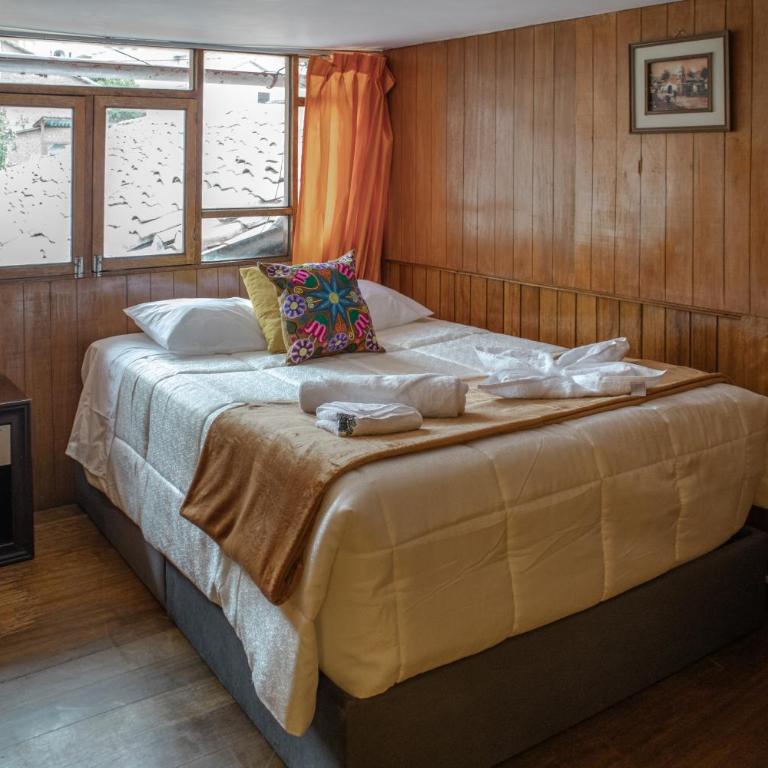 MALLQUICHA Accomodation and tours - Double Room with Private Bathroom - 5