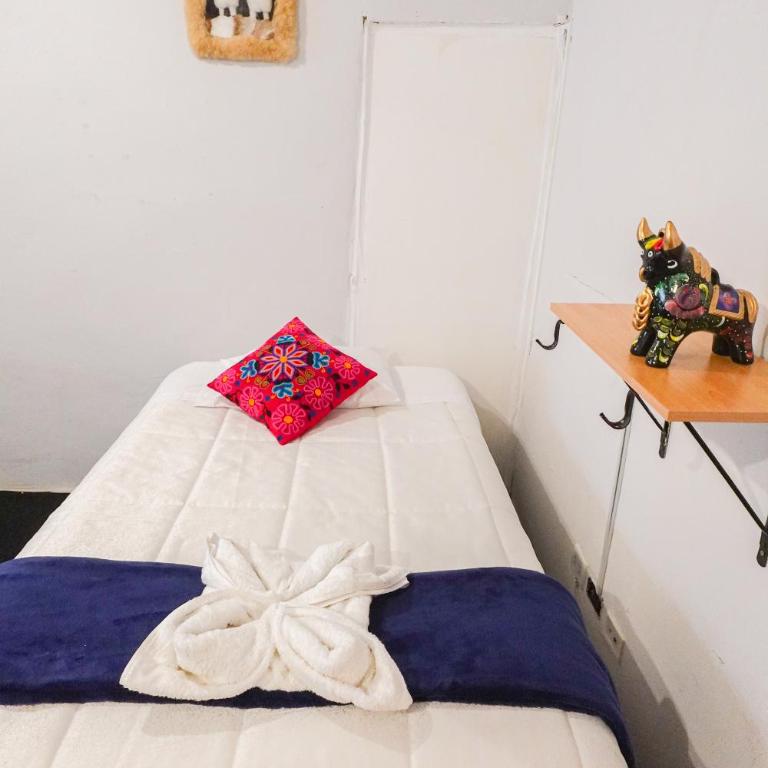 MALLQUICHA Accomodation and tours - Twin Room with Private Bathroom - 12