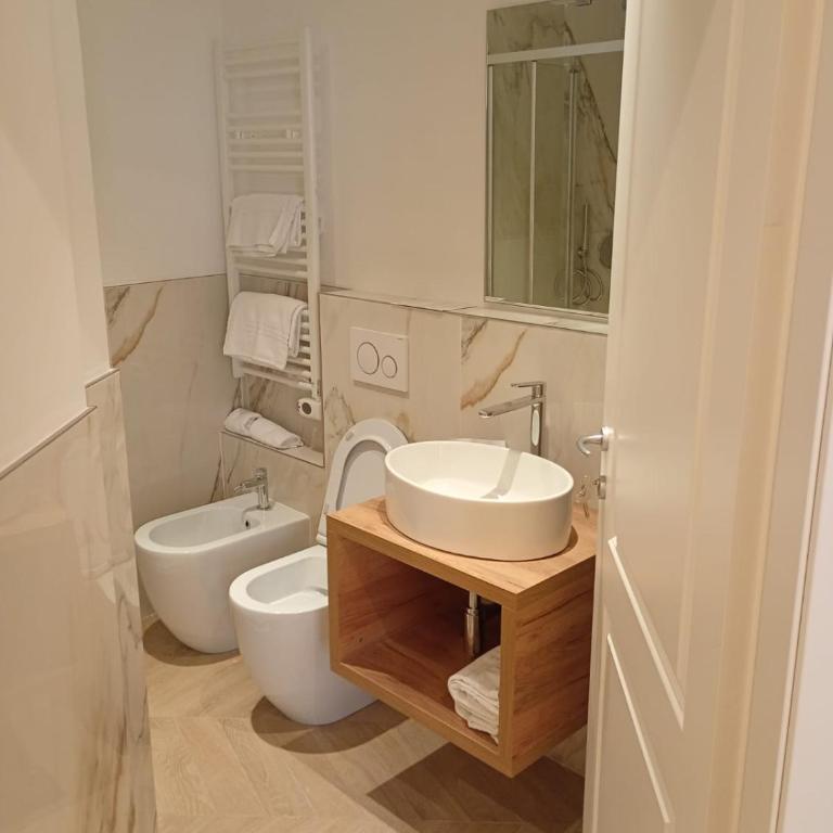 Garibaldi Boutique Rooms & Suites - Camera Matrimoniale Deluxe - 8