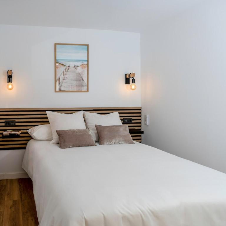 Alma del Mar - Two-Bedroom Apartment - 25