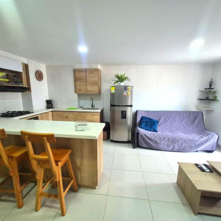 Apartamento Luareles-San joaquin-Balcon - Two-Bedroom Apartment - 14
