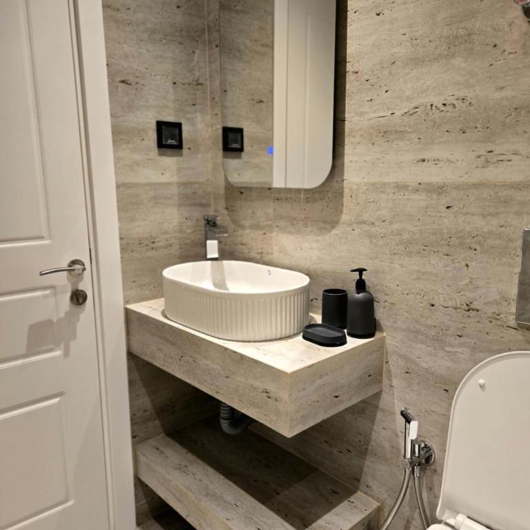 Lula Apartments 2 - Porodična Soba sa Balkonom - 14