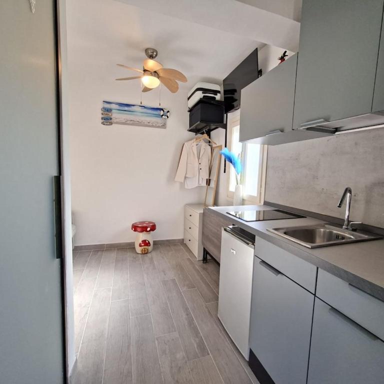 Beach House Sanremo - piscina parcheggio e spiaggia - Appartamento con 1 Camera da Letto - 39