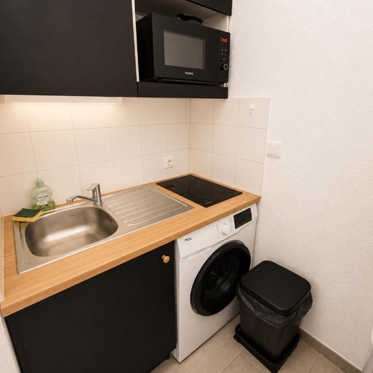 2 couchages vue Port piscine Le Cap d'Agde - Appartement - Vue sur Piscine - 12