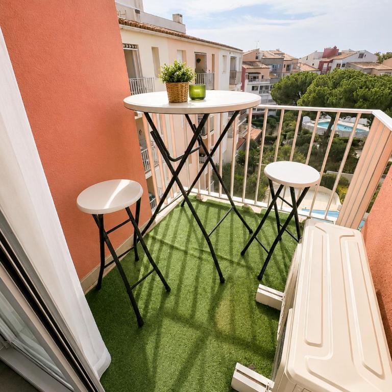 2 couchages vue Port piscine Le Cap d'Agde - Appartement - Vue sur Piscine - 2
