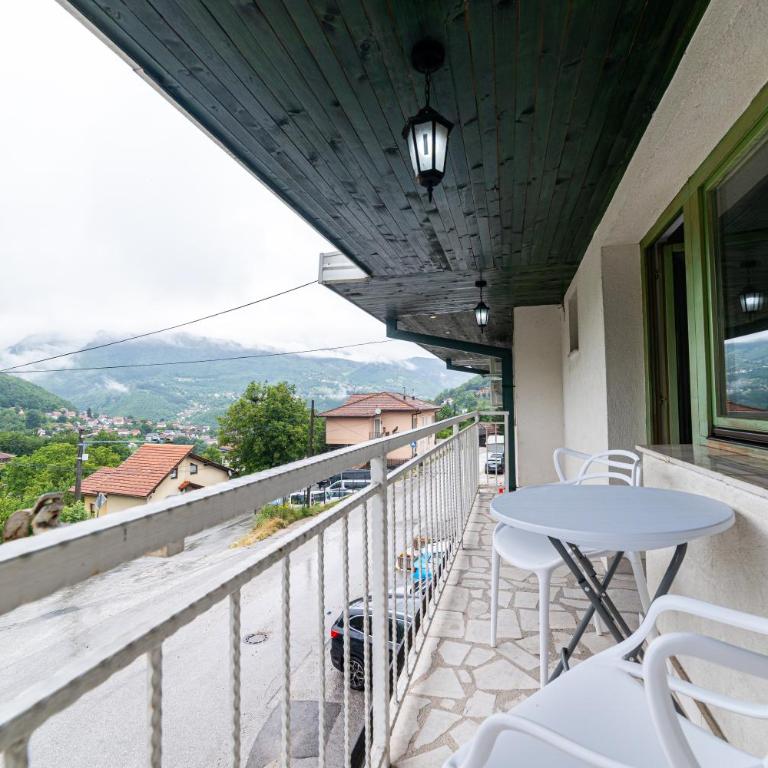 Aparthotel HayatHills - Deluks Dvokrevetna Soba sa Bračnim Krevetom/Zasebnim Krevetima i Balkonom - 5