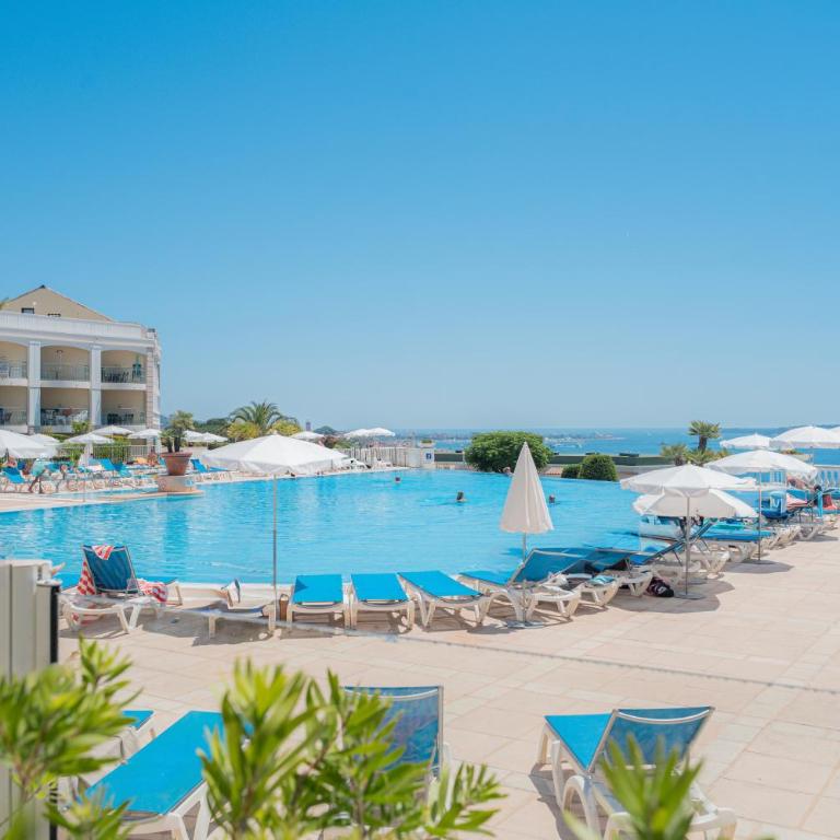 Stunning Sea View Apartment - Pool, Beach & AC - Appartement 1 Chambre - 1