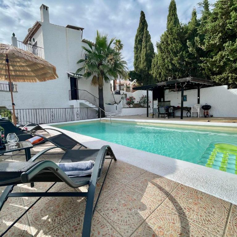 Villa con jardin y piscina privada zona Burriana - Apartment - 1