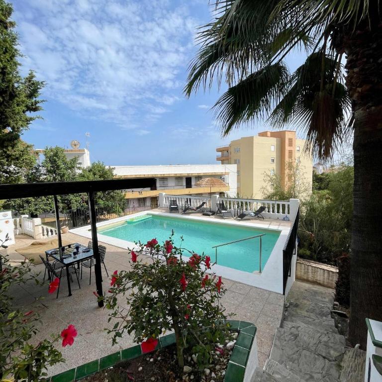 Villa con jardin y piscina privada zona Burriana - Apartment - 2