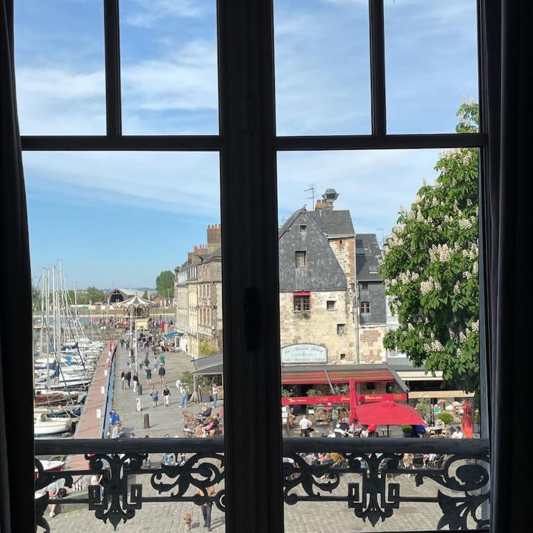 La Poupardoise - Chambre Double 1 - Vue sur Port - 10