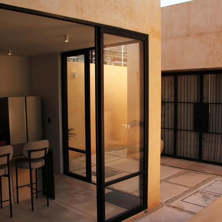 Renovated Colonial House with Private Pool - One-Bedroom House - 24
