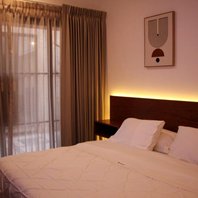 Renovated Colonial House with Private Pool - One-Bedroom House - 34