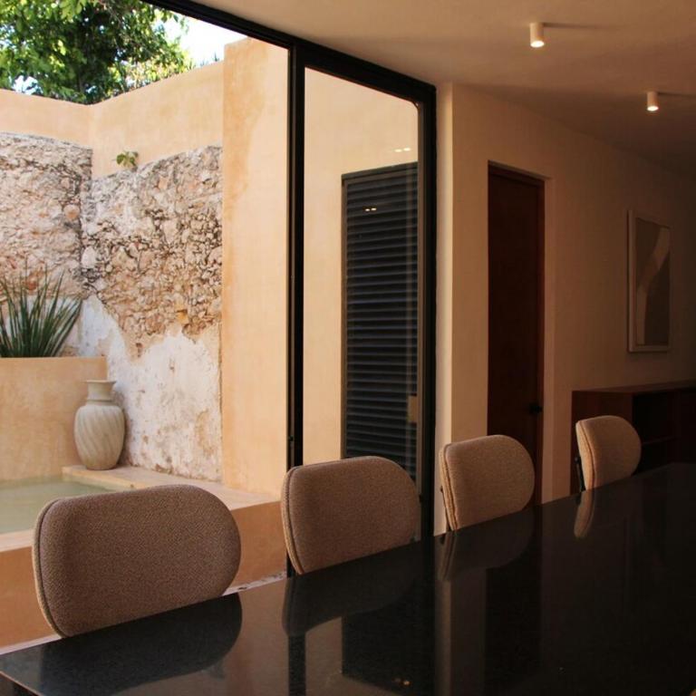 Renovated Colonial House with Private Pool - One-Bedroom House - 52