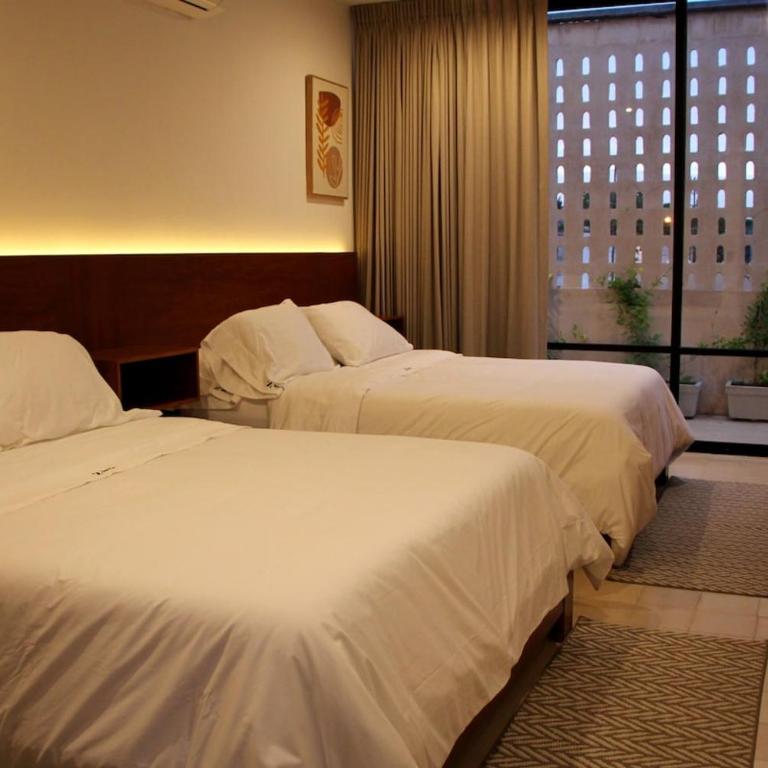 Renovated Colonial House with Private Pool - One-Bedroom House - 54