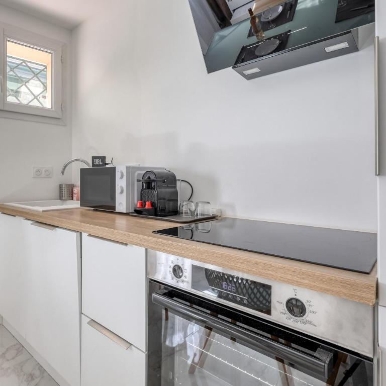 appartement entièrement rénové ,central, près du port et des plages - One-Bedroom Apartment - 14