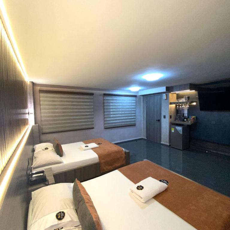 Hotel Bacatá Isla - Double Room with Two Double Beds - 2