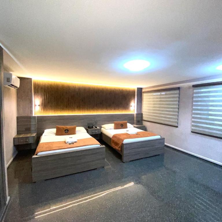 Hotel Bacatá Isla - Double Room with Two Double Beds - 1