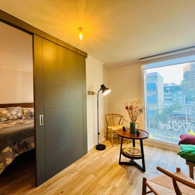 Modern Studio in Downtown Santiago Parking AC Gym - One-Bedroom Apartment - 2