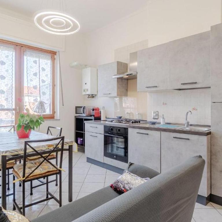 Bilocale in Area Servita e ben Collegato al Centro - Appartamento con 1 Camera da Letto - 1
