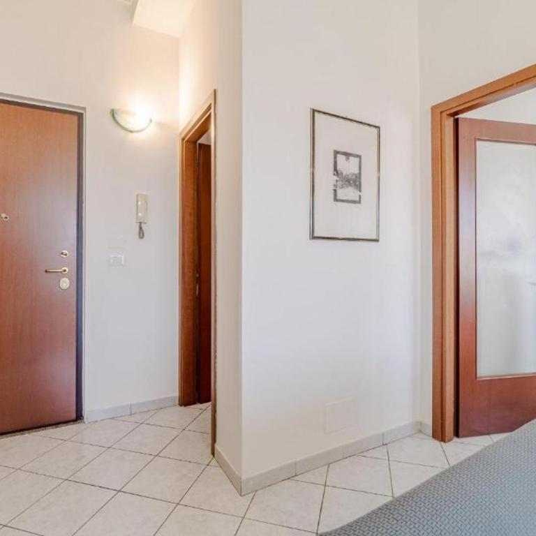 Bilocale in Area Servita e ben Collegato al Centro - Appartamento con 1 Camera da Letto - 13