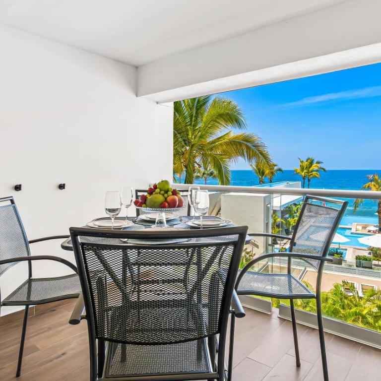 Gorgeous 1BR Condo with Pools & Sea Views - Apartment - 8