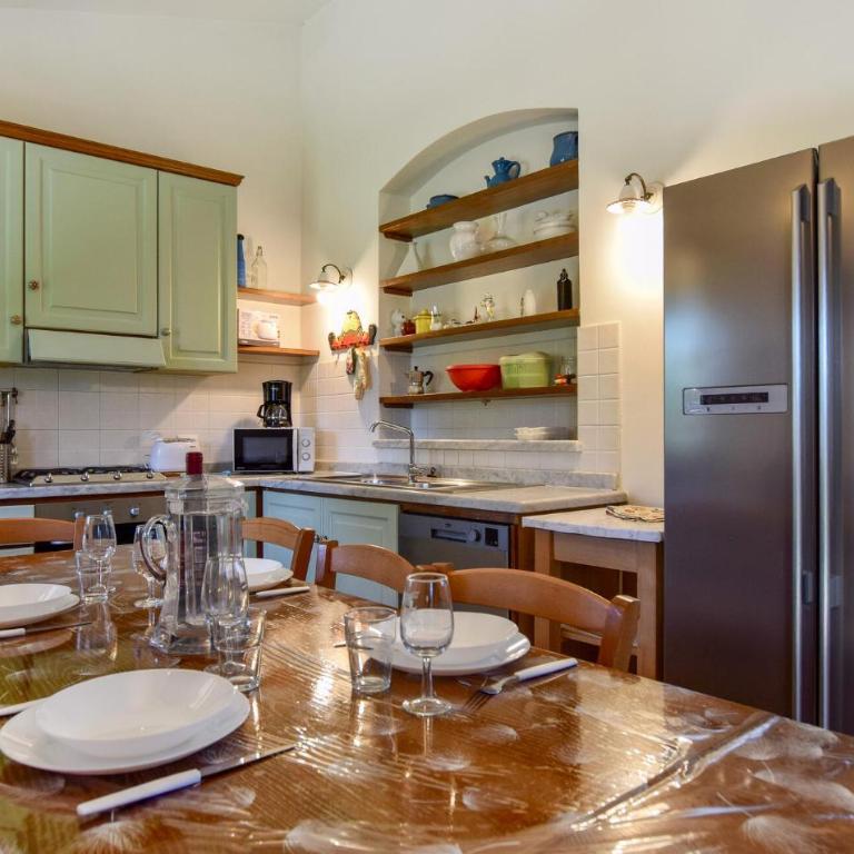4 Bedroom Amazing Home In Pietrasanta - Four-Bedroom Vacation Home - 6