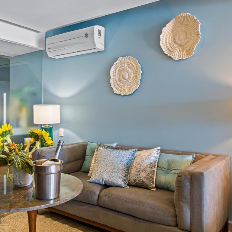 Gorgeous 1BR Condo with Pools & Sea Views - Apartment - 19